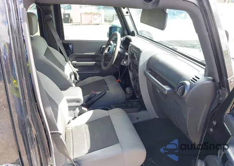 2009 Jeep Wrangler Unlimited X z USA, uszkodzony, nr VIN 1J4GA391X9L733803